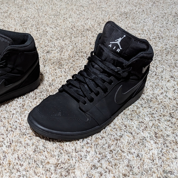 2017 Air Jordan Retro black triple size 13 - Picture 2 of 9